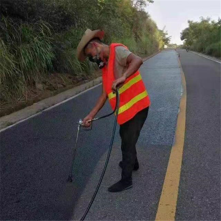 陇南 彩色防滑路面的底涂是保障路面附着力