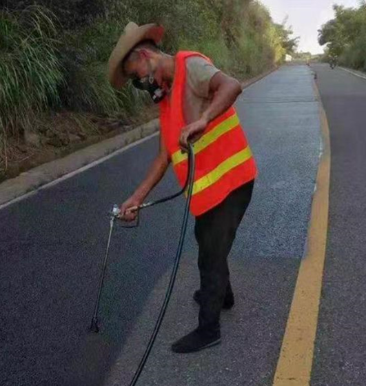 陇南路面喷涂翻新彩色步道施工方案