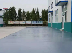 陇南彩色路面喷涂翻新的材料对冬季